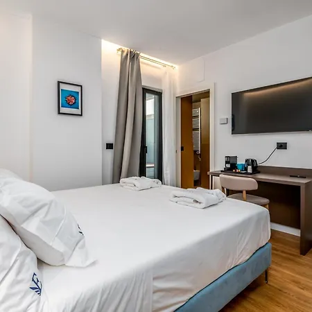 Ermes & Apartment Bari
